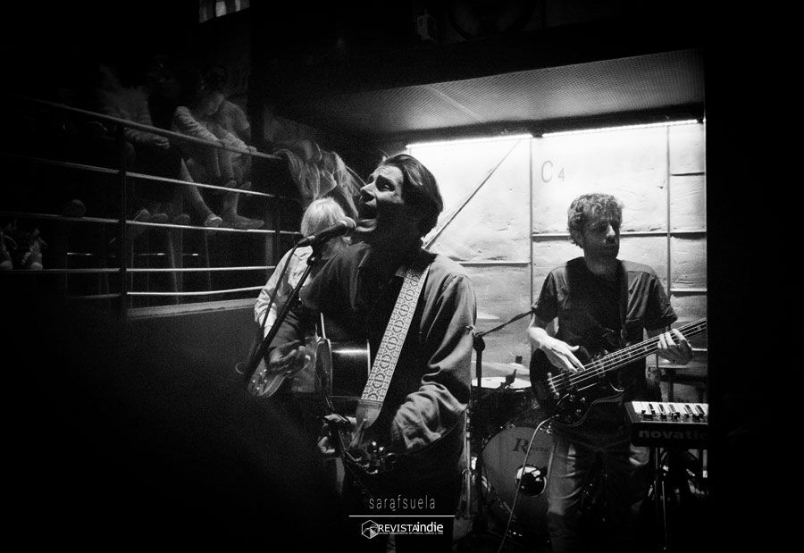 smile smileisaband 01 indie pop rock